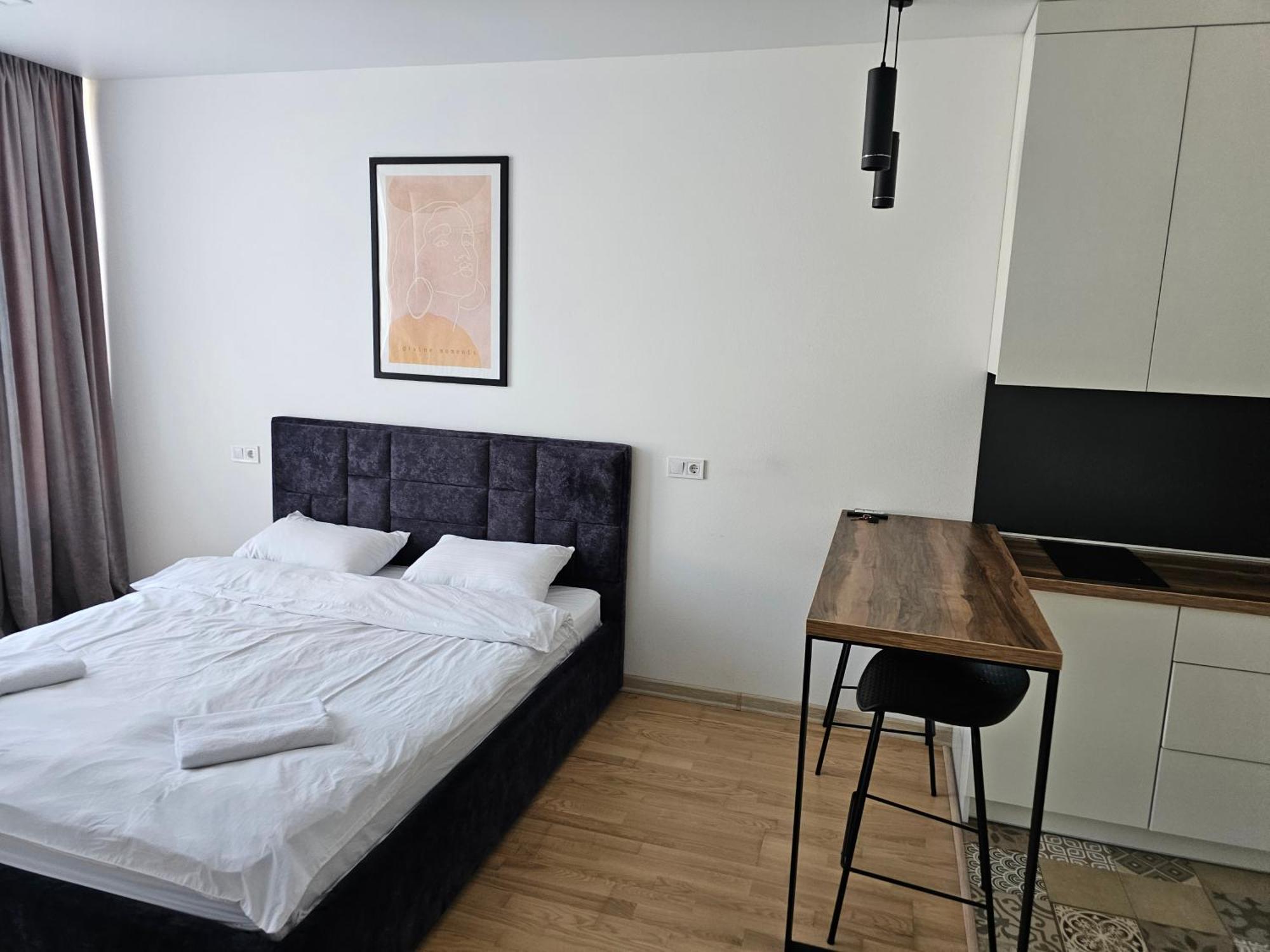 Nyvky Like Home - Studio - Apt 35 Kiev Dış mekan fotoğraf