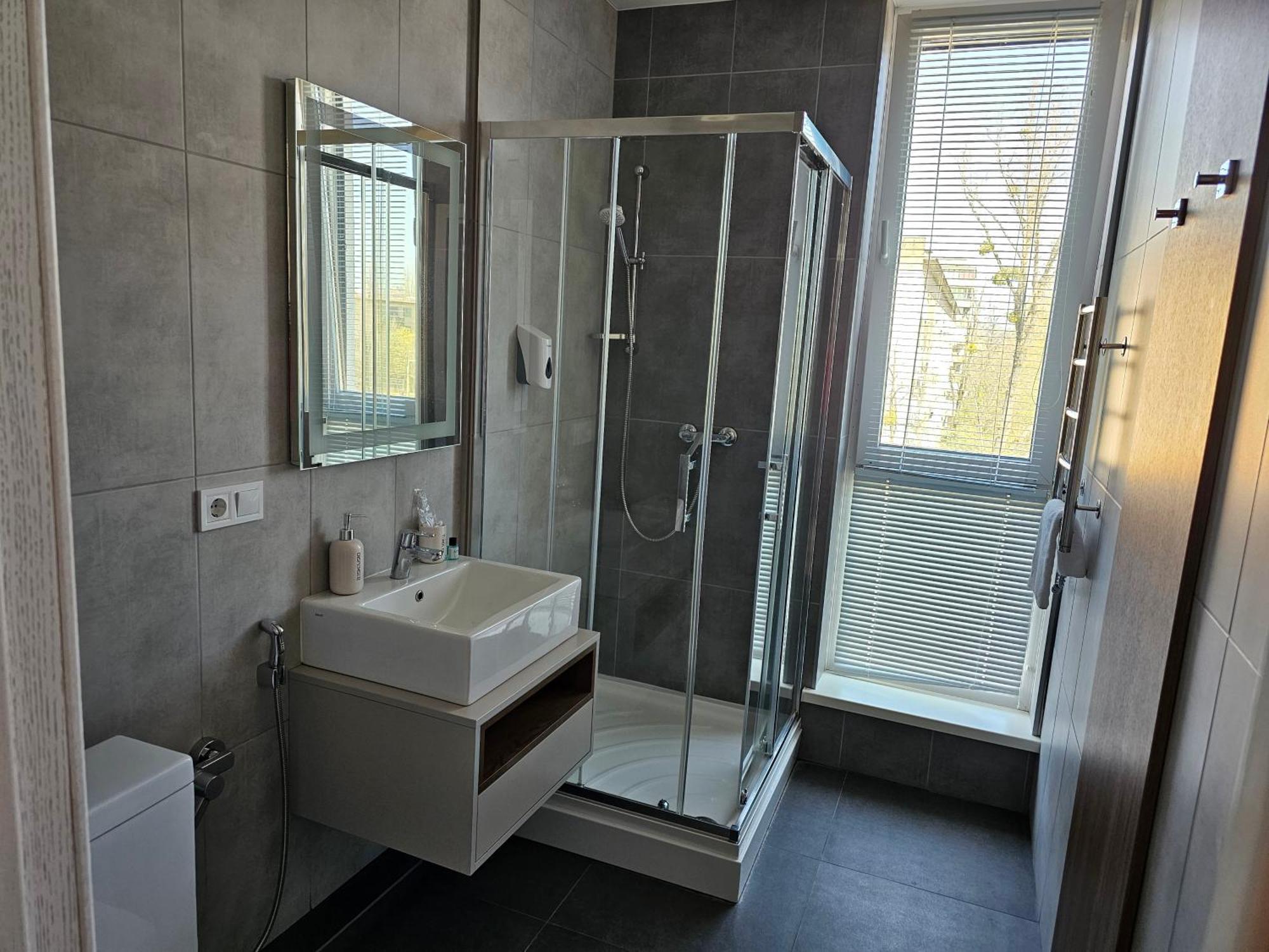Nyvky Like Home - Studio - Apt 35 Kiev Dış mekan fotoğraf